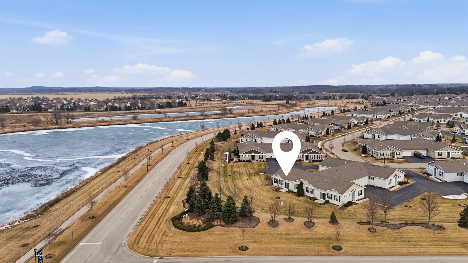 1882 Southern Circle #1882, Pingree Grove, IL 60140