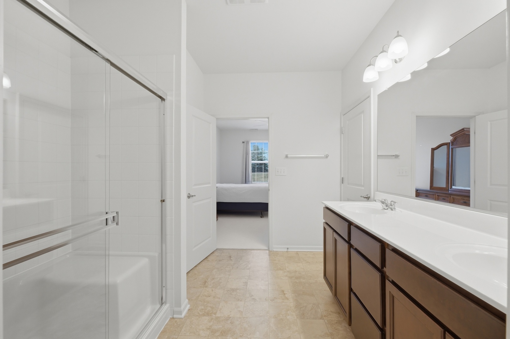 1882 Southern Circle #1882, Pingree Grove, IL 60140