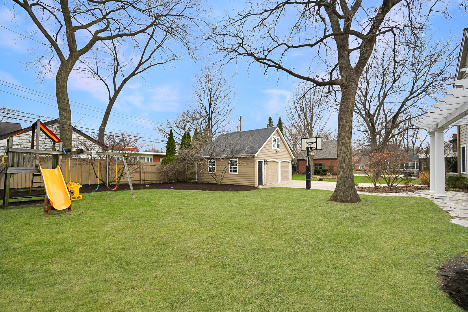 266 Exmoor Avenue, Glen Ellyn, IL 60137