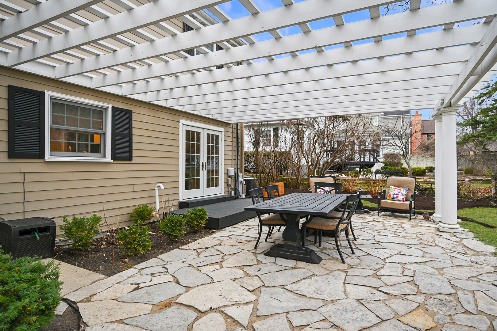 266 Exmoor Avenue, Glen Ellyn, IL 60137