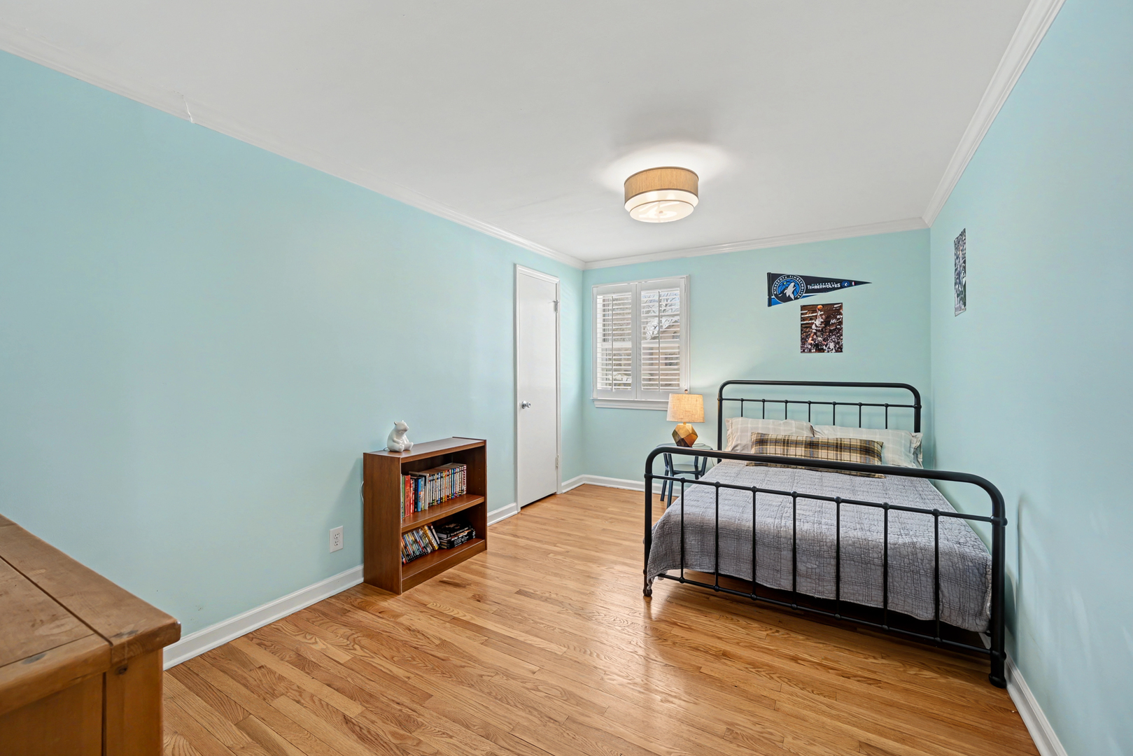 266 Exmoor Avenue, Glen Ellyn, IL 60137