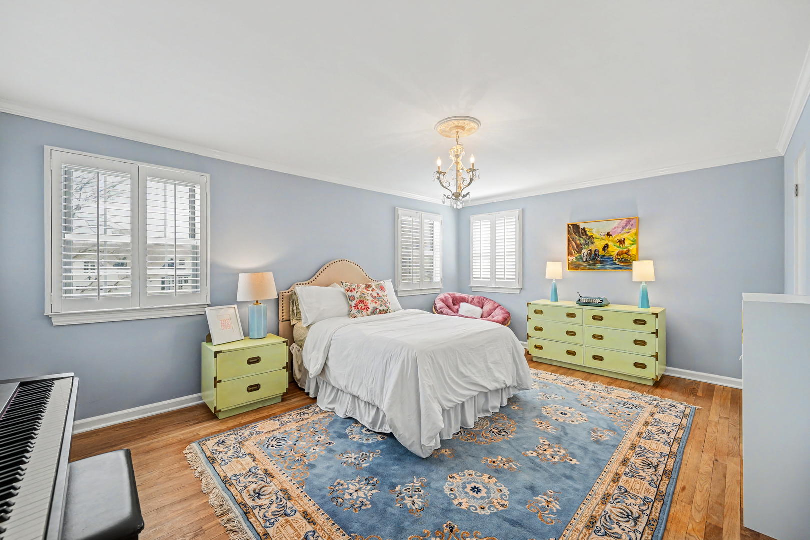 266 Exmoor Avenue, Glen Ellyn, IL 60137