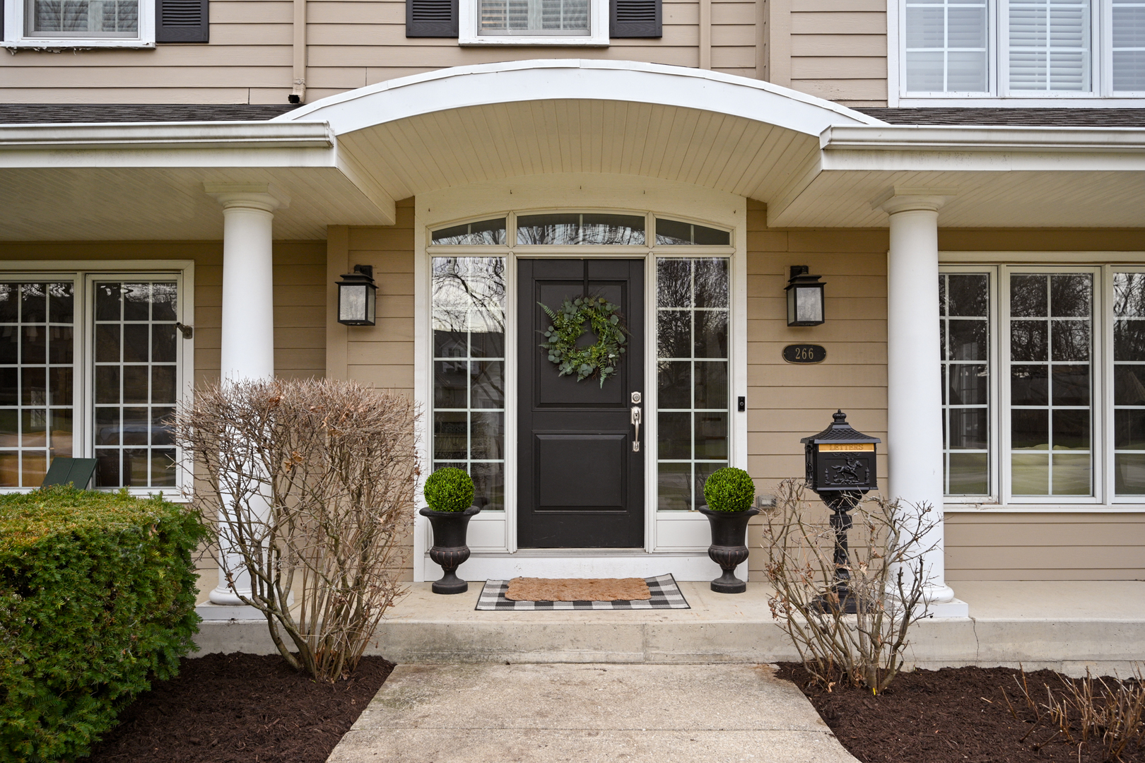 266 Exmoor Avenue, Glen Ellyn, IL 60137