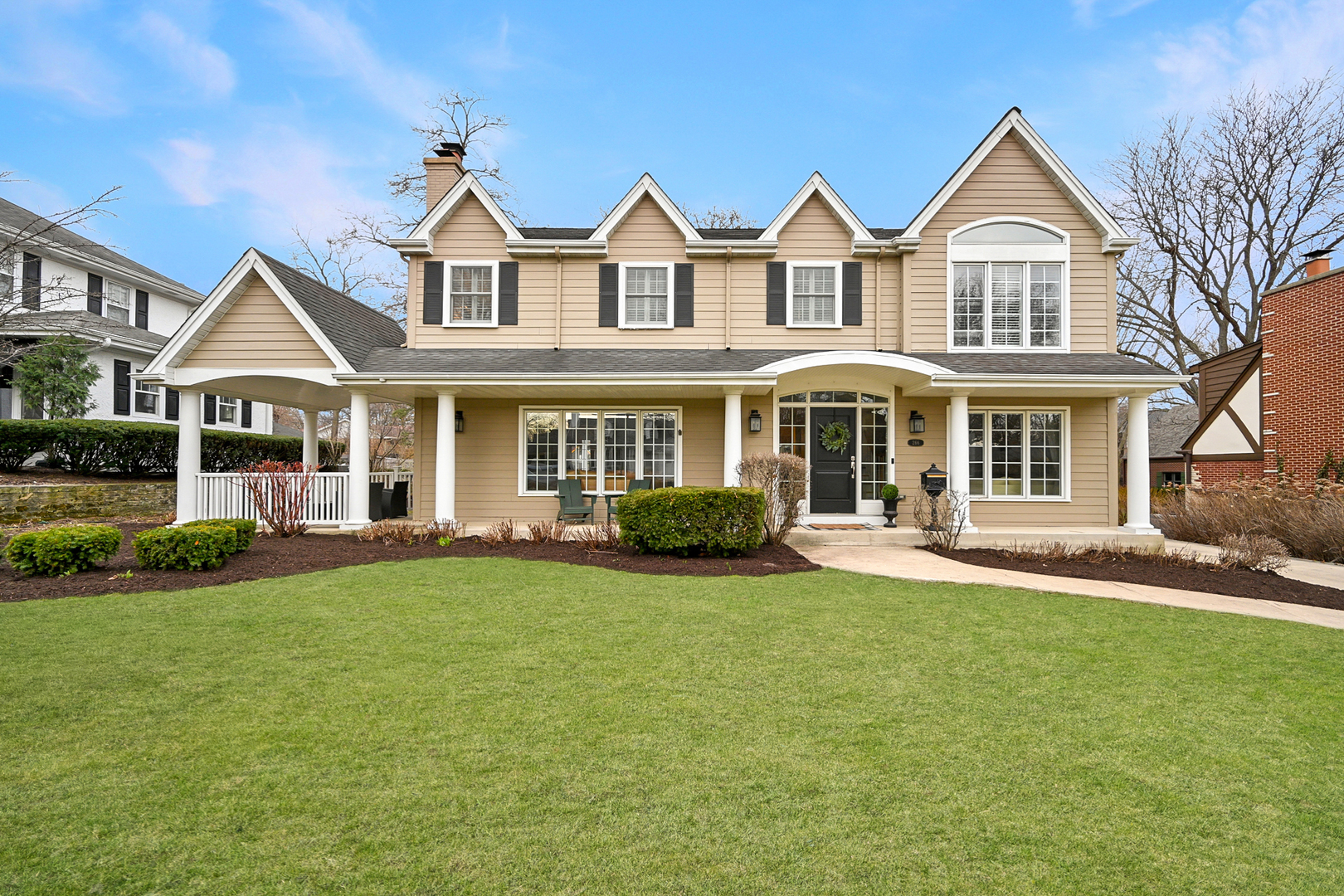 266 Exmoor Avenue, Glen Ellyn, IL 60137