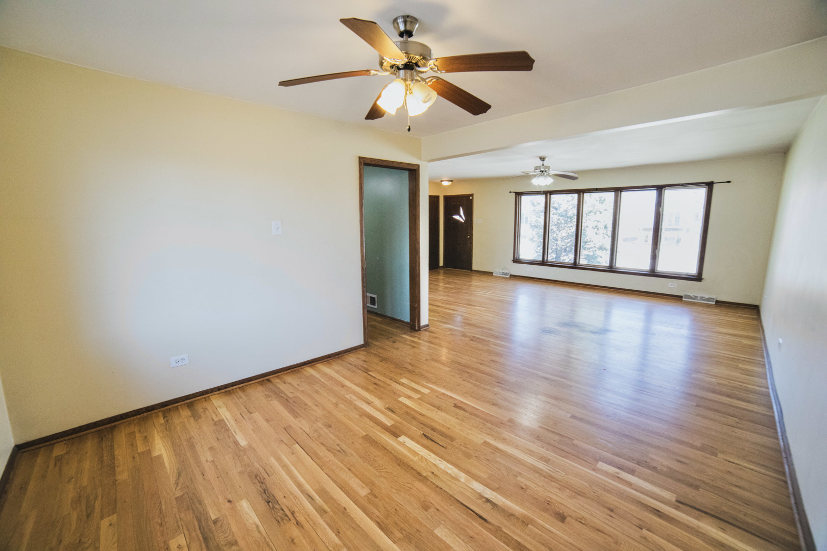 6201 W 90th Place, Oak Lawn, IL 60453