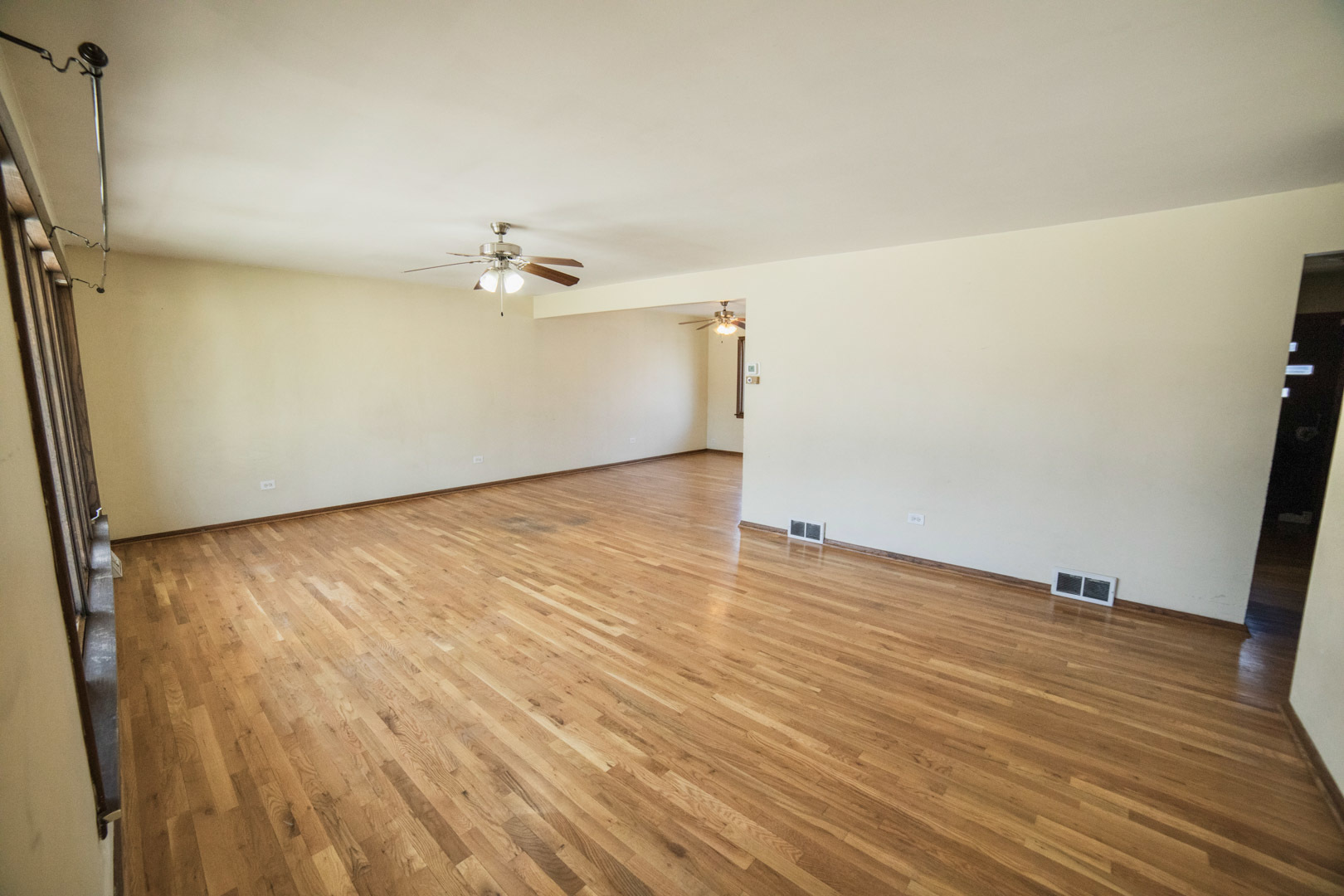 6201 W 90th Place, Oak Lawn, IL 60453