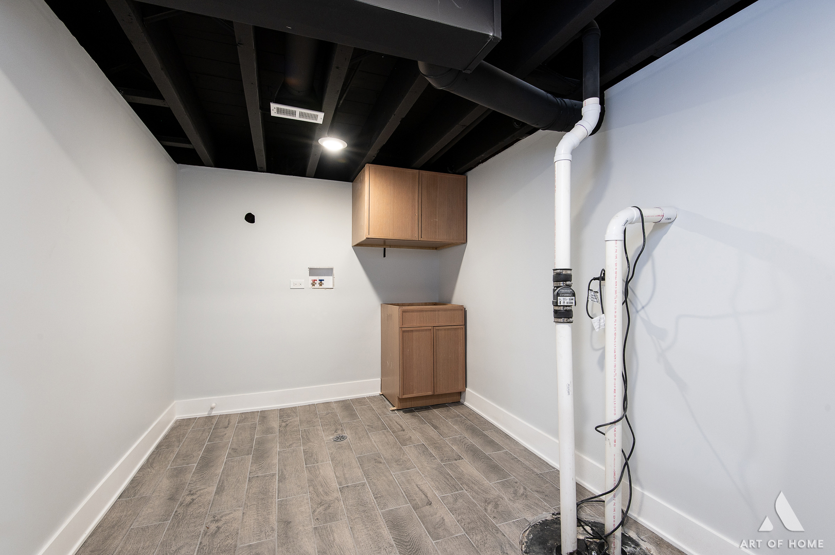 8459 S 85th Court, Hickory Hills, IL 60457