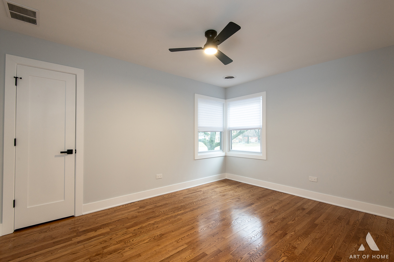 8459 S 85th Court, Hickory Hills, IL 60457