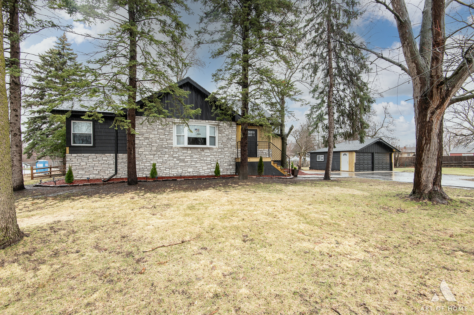 8459 S 85th Court, Hickory Hills, IL 60457