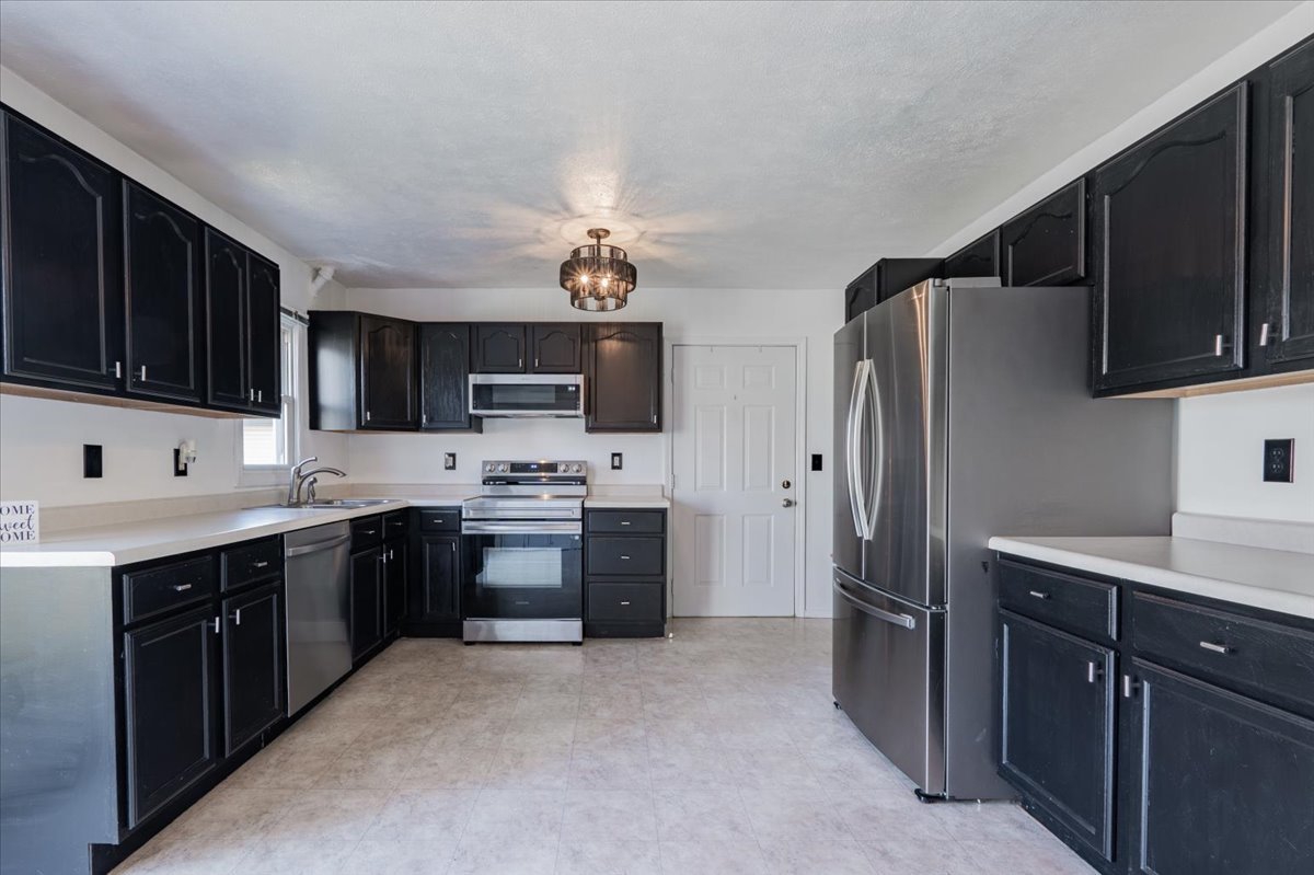 1826 E Lafayette Street, Bloomington, IL 61701