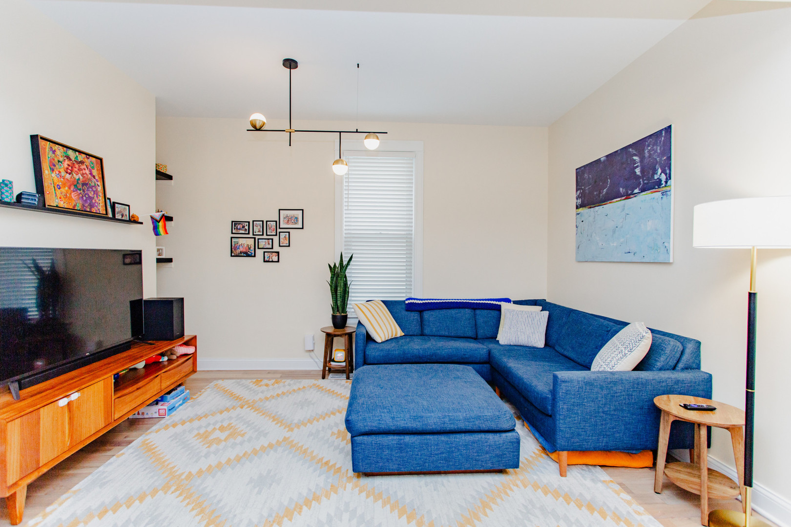 3902 N Saint Louis Avenue, Chicago, IL 60618