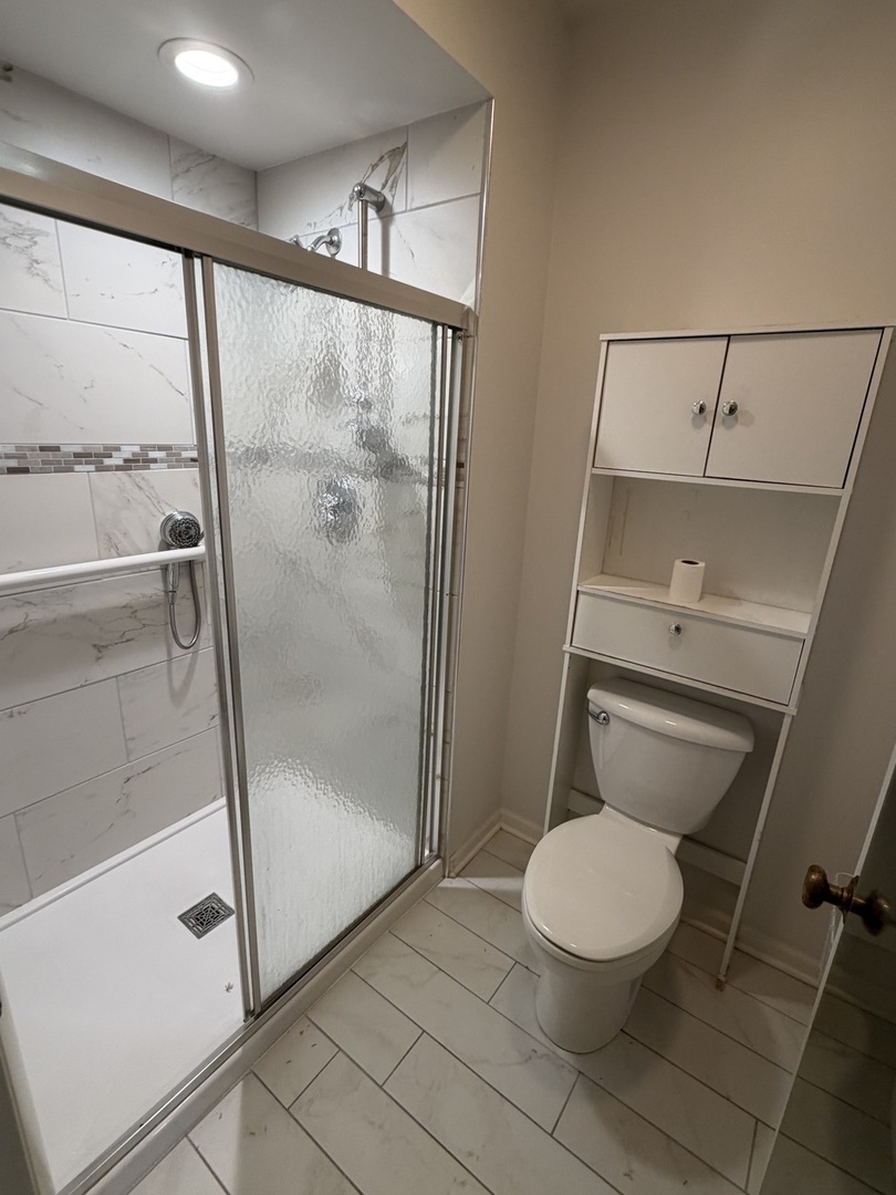 1S055 Spring Road #1C, Oakbrook Terrace, IL 60181