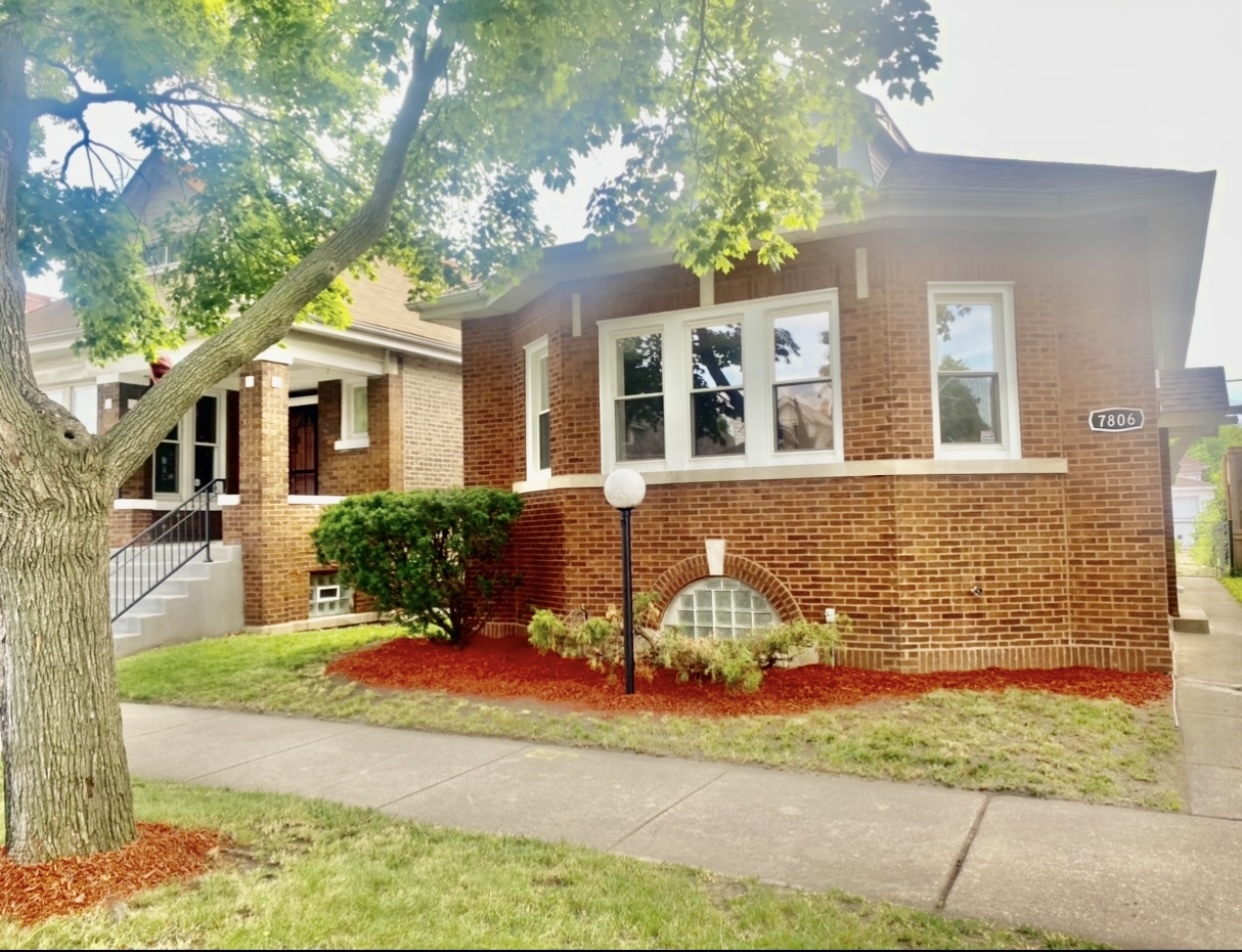 7806 S Rhodes Avenue, Chicago, IL 60619