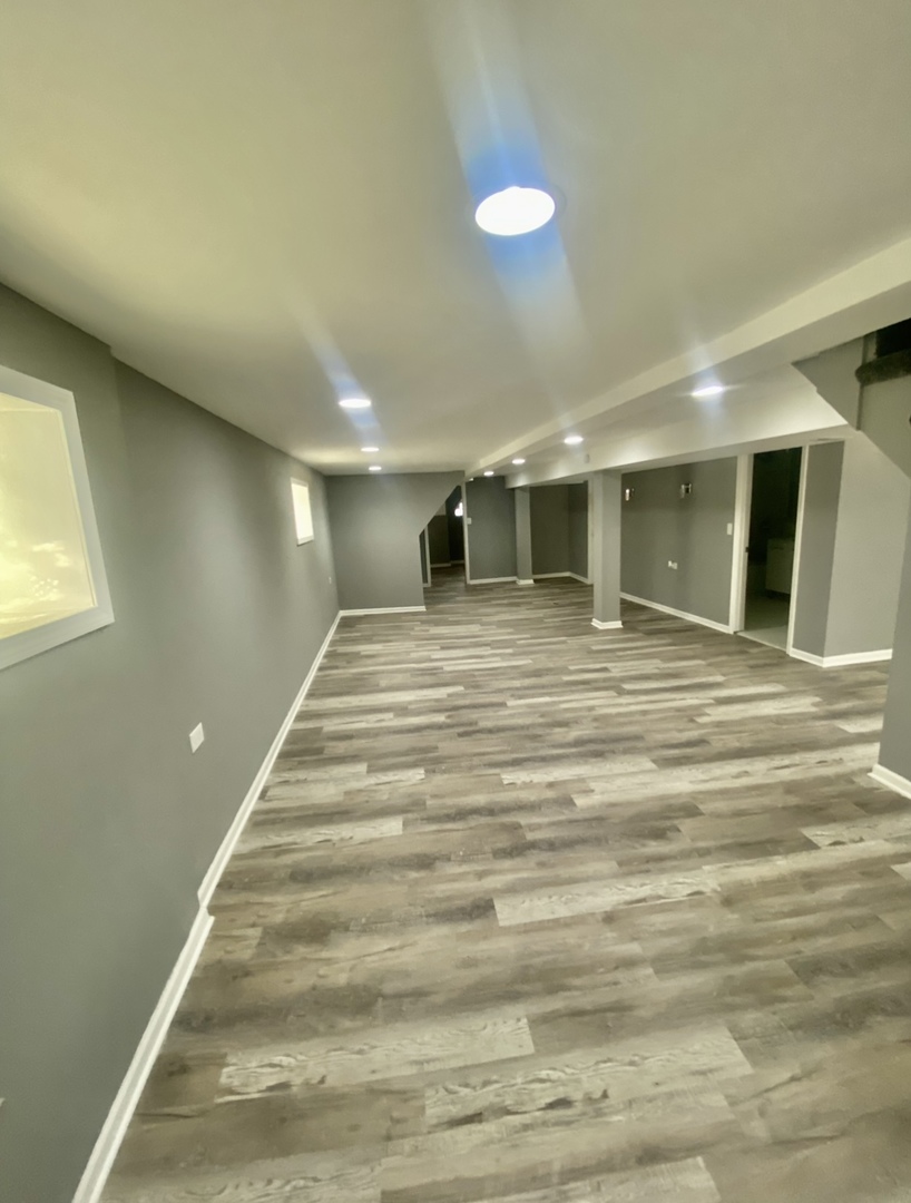 7806 S Rhodes Avenue, Chicago, IL 60619