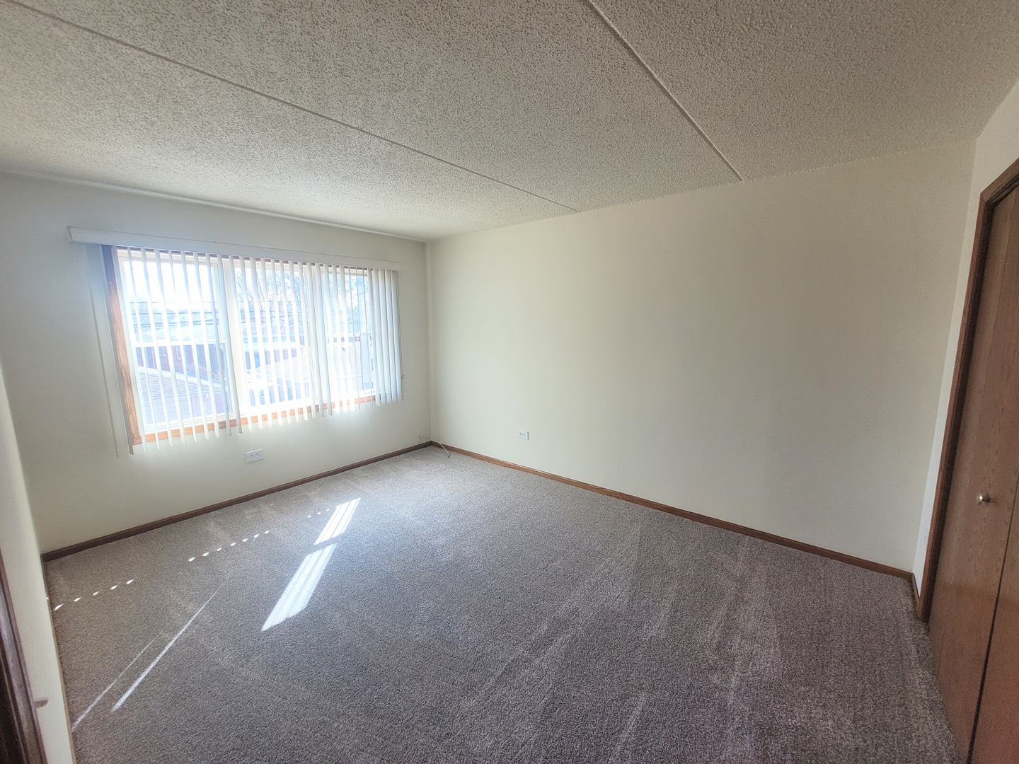 6305 S Nashville Avenue #2S, Chicago, IL 60638