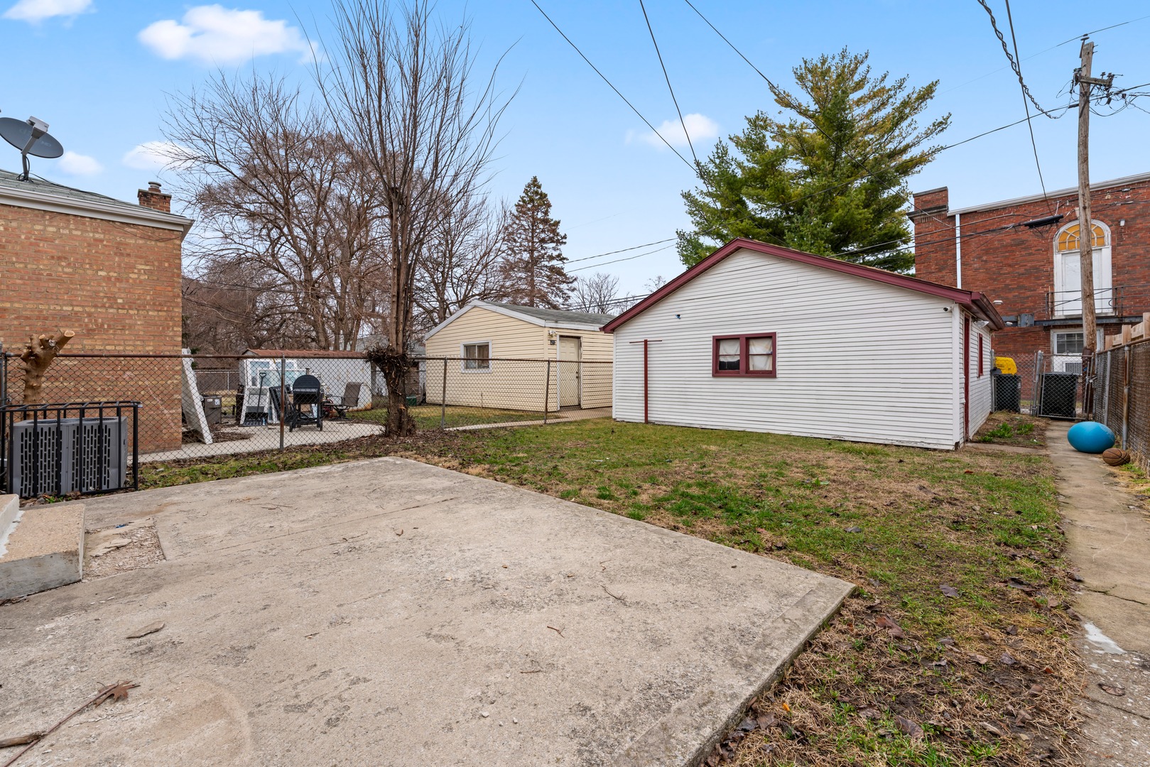 14231 S State Street, Riverdale, IL 60827