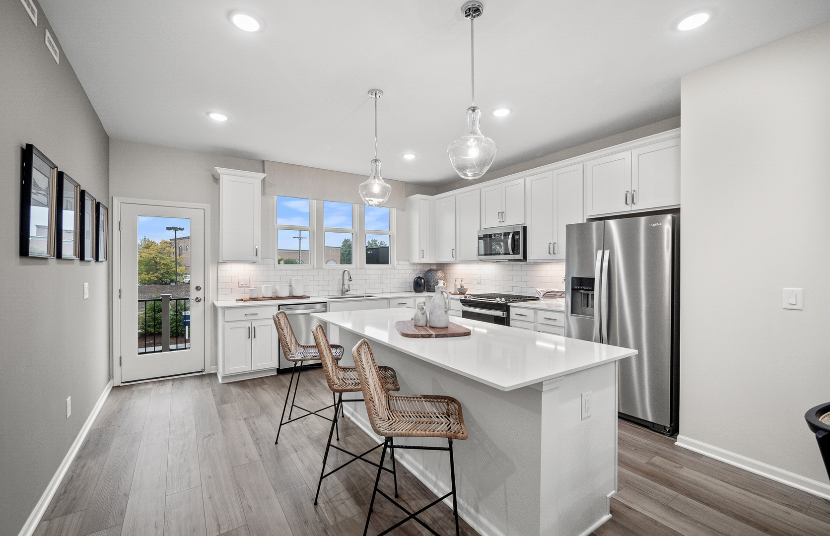 240 Warren Lane #11348, Schaumburg, IL 60193