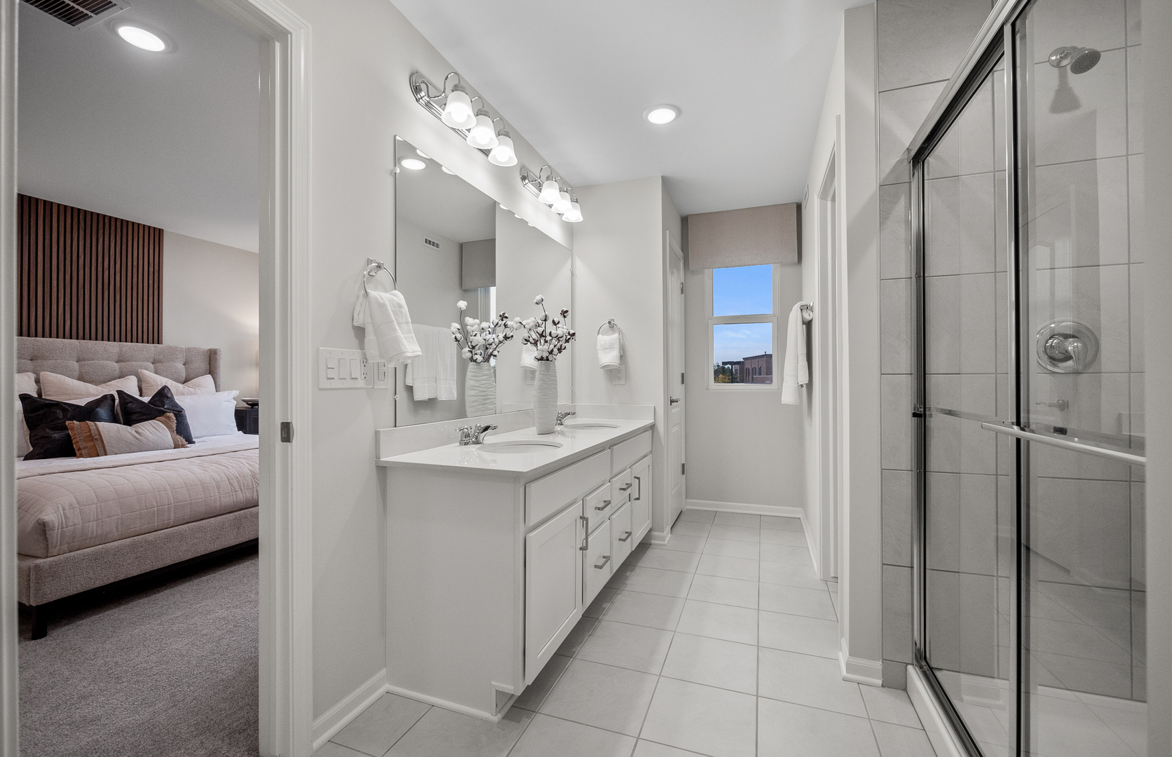 240 Warren Lane #11348, Schaumburg, IL 60193