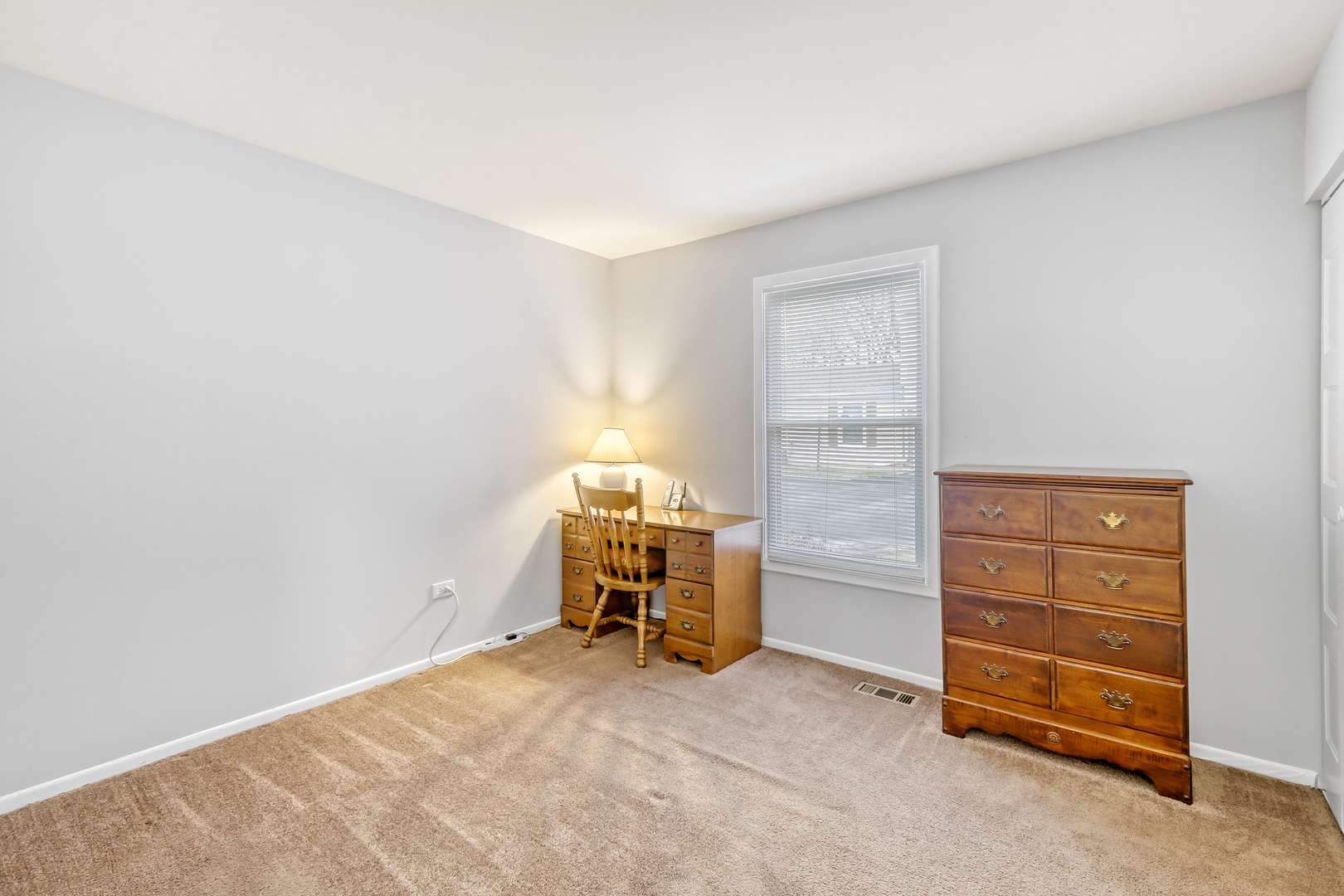 1064 Hampton Harbor #1064, Schaumburg, IL 60193