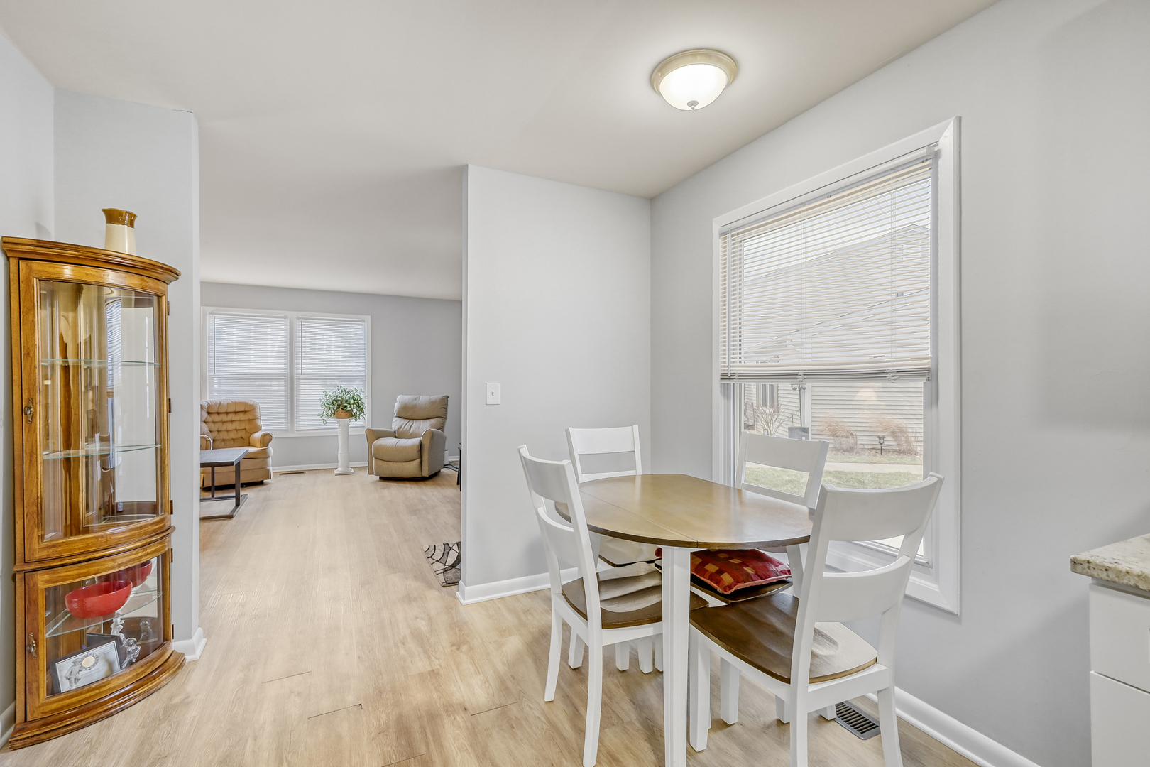 1064 Hampton Harbor #1064, Schaumburg, IL 60193