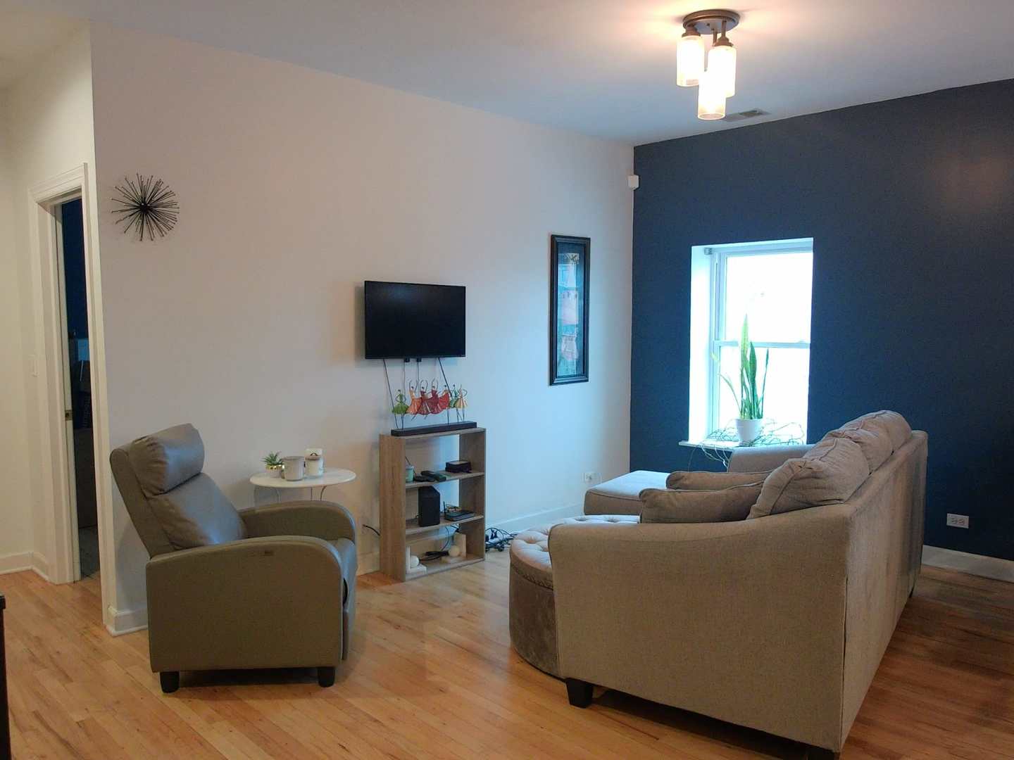 6324 S Kimbark Avenue #405, Chicago, IL 60637