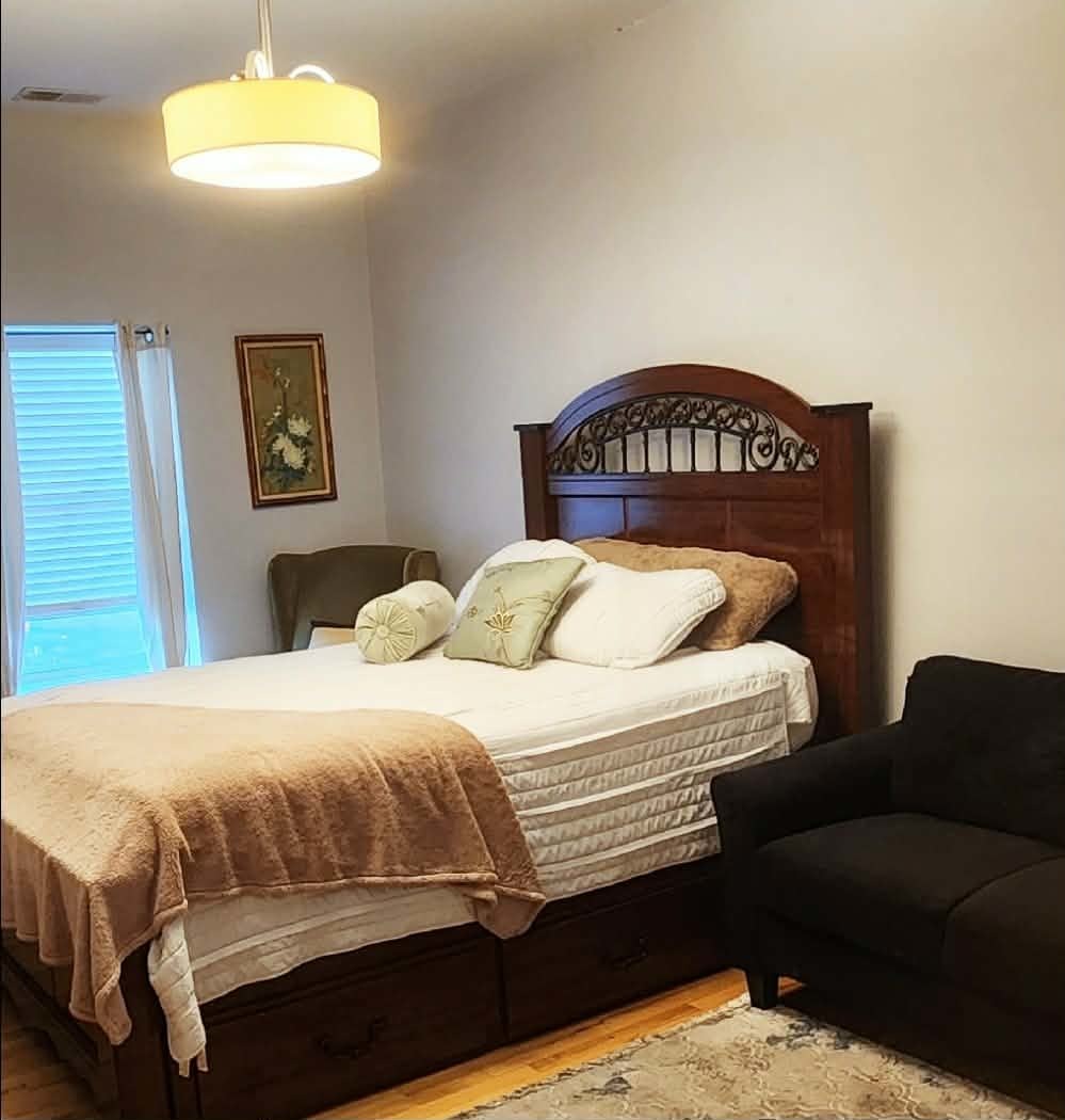 6324 S Kimbark Avenue #405, Chicago, IL 60637