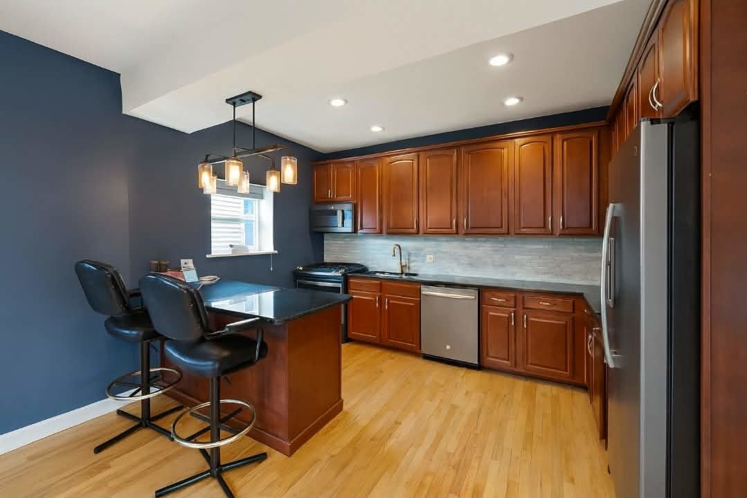 6324 S Kimbark Avenue #405, Chicago, IL 60637