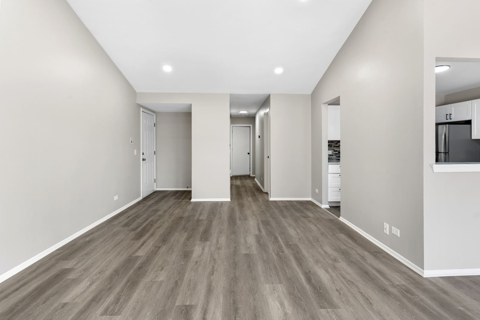 210 Dublin Lane #V2, Schaumburg, IL 60194