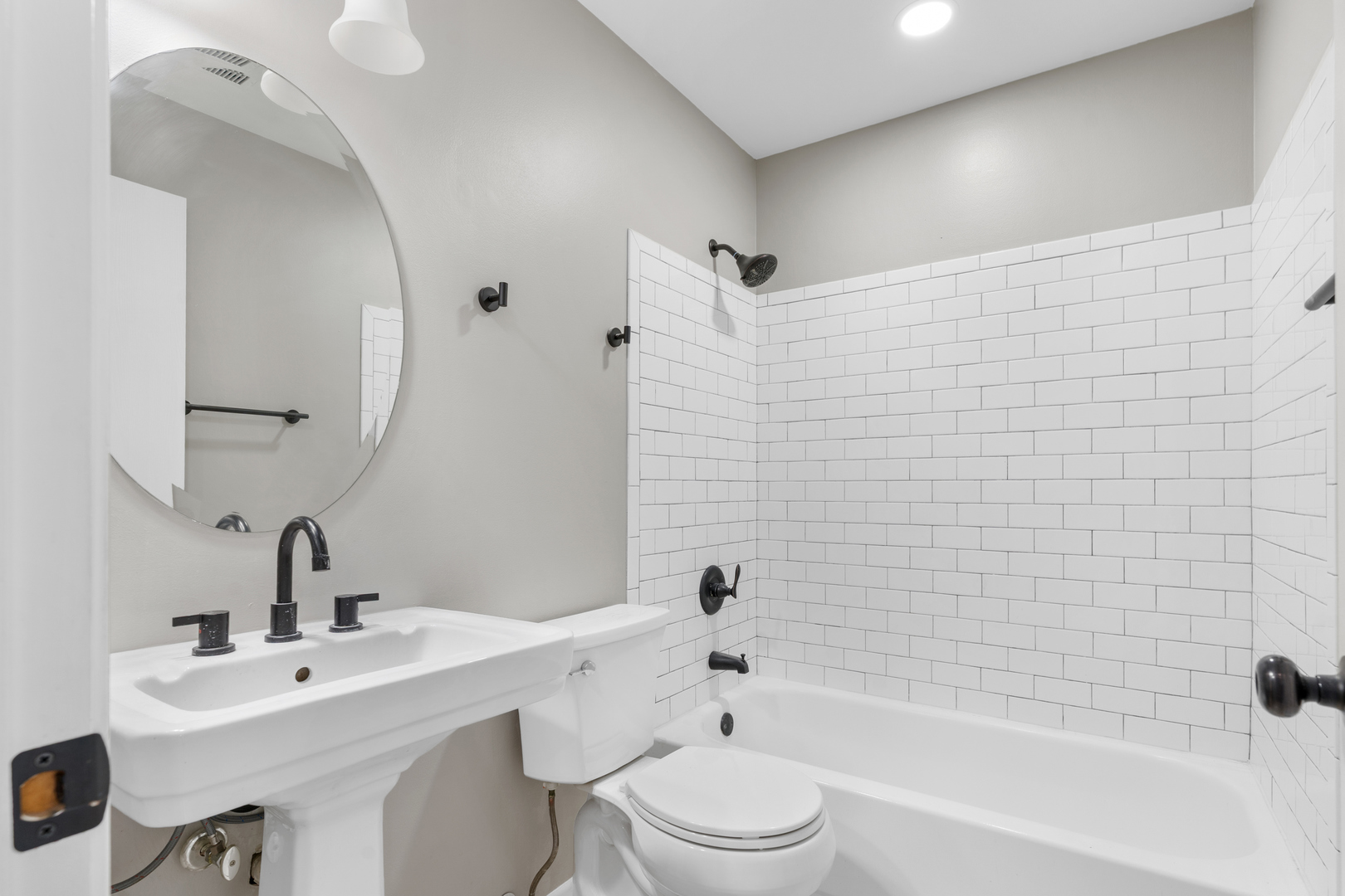 210 Dublin Lane #V2, Schaumburg, IL 60194