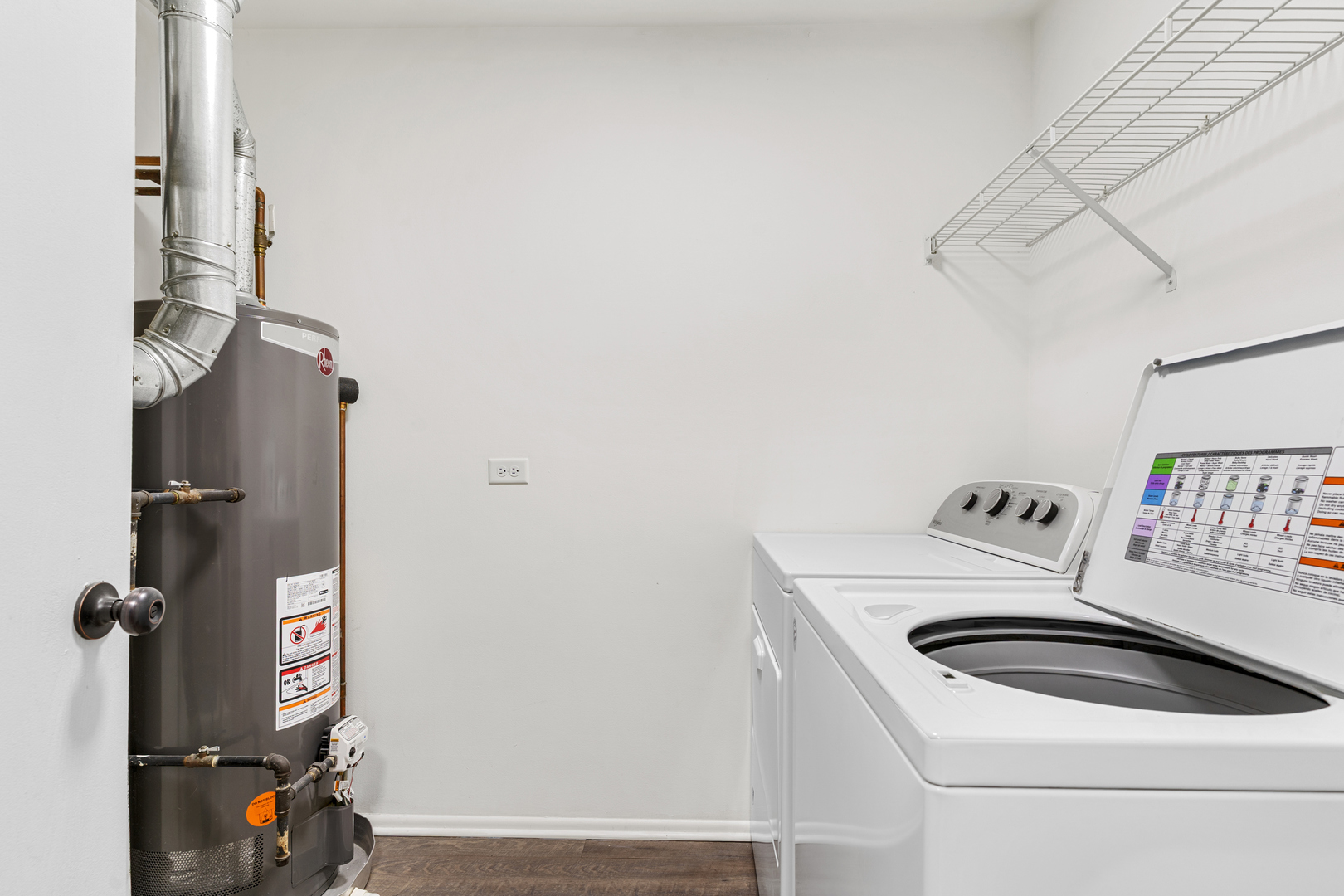 210 Dublin Lane #V2, Schaumburg, IL 60194