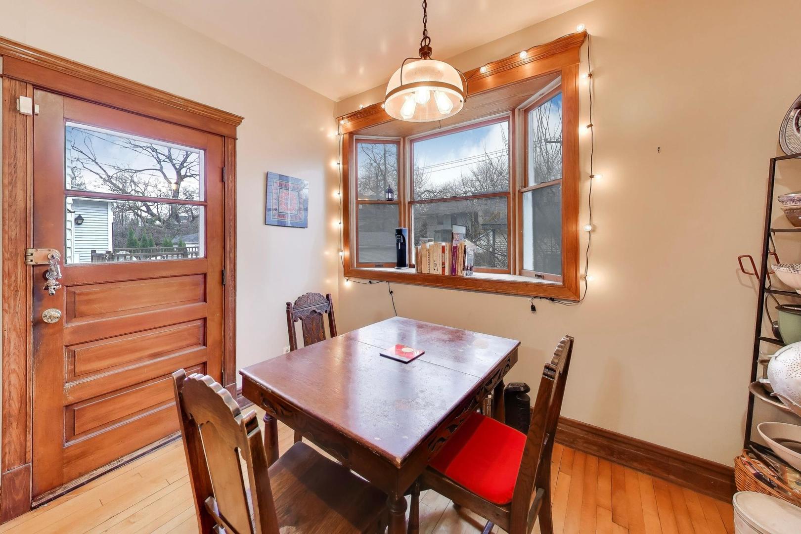 1308 W Glenlake Avenue, Chicago, IL 60660