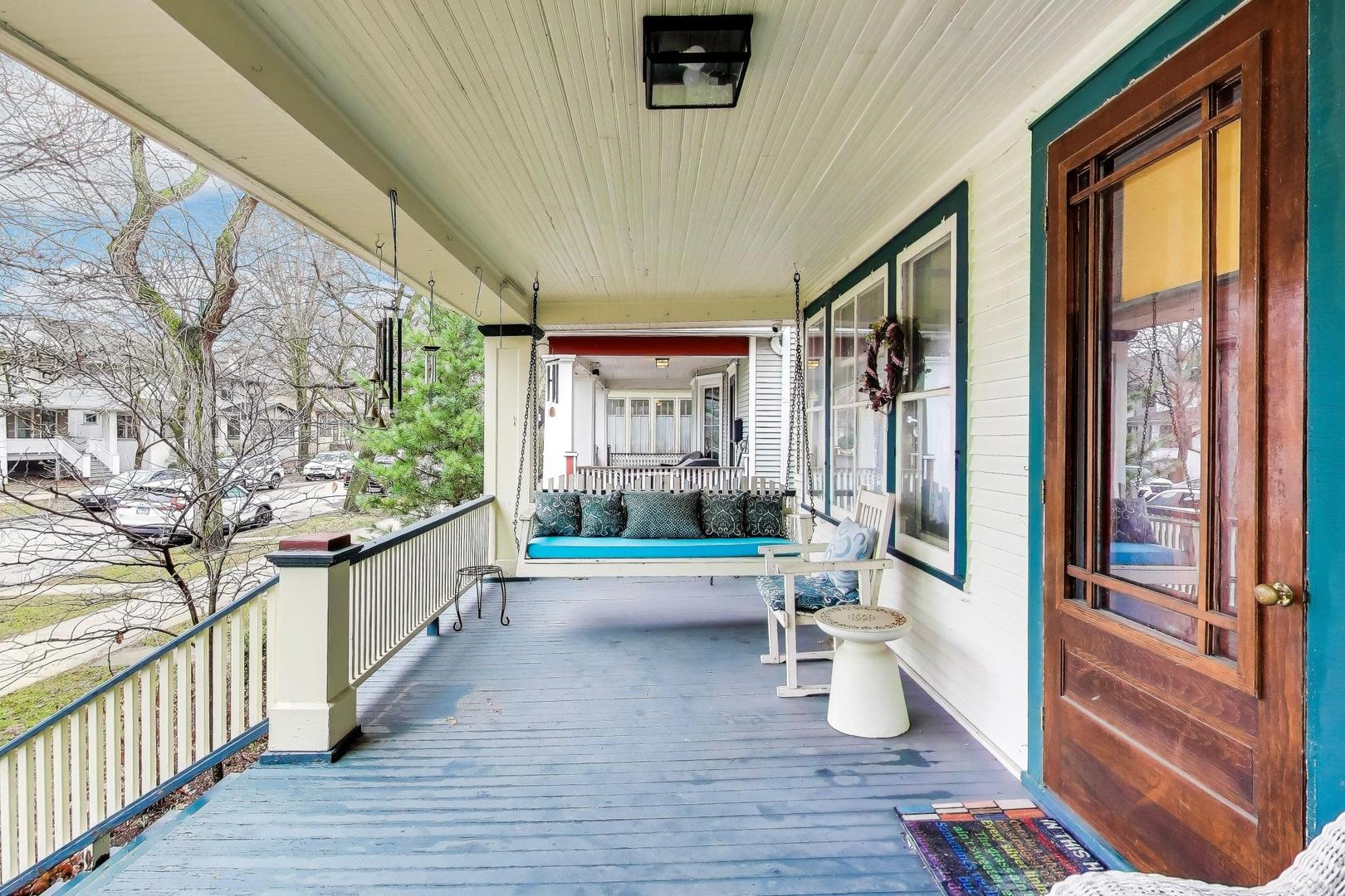 1308 W Glenlake Avenue, Chicago, IL 60660