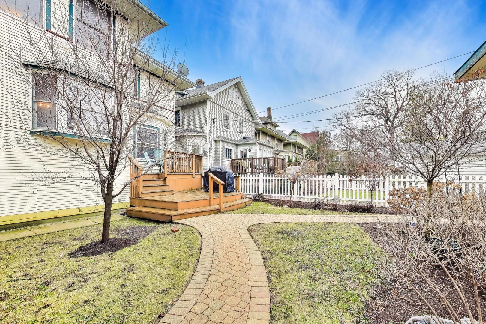 1308 W Glenlake Avenue, Chicago, IL 60660