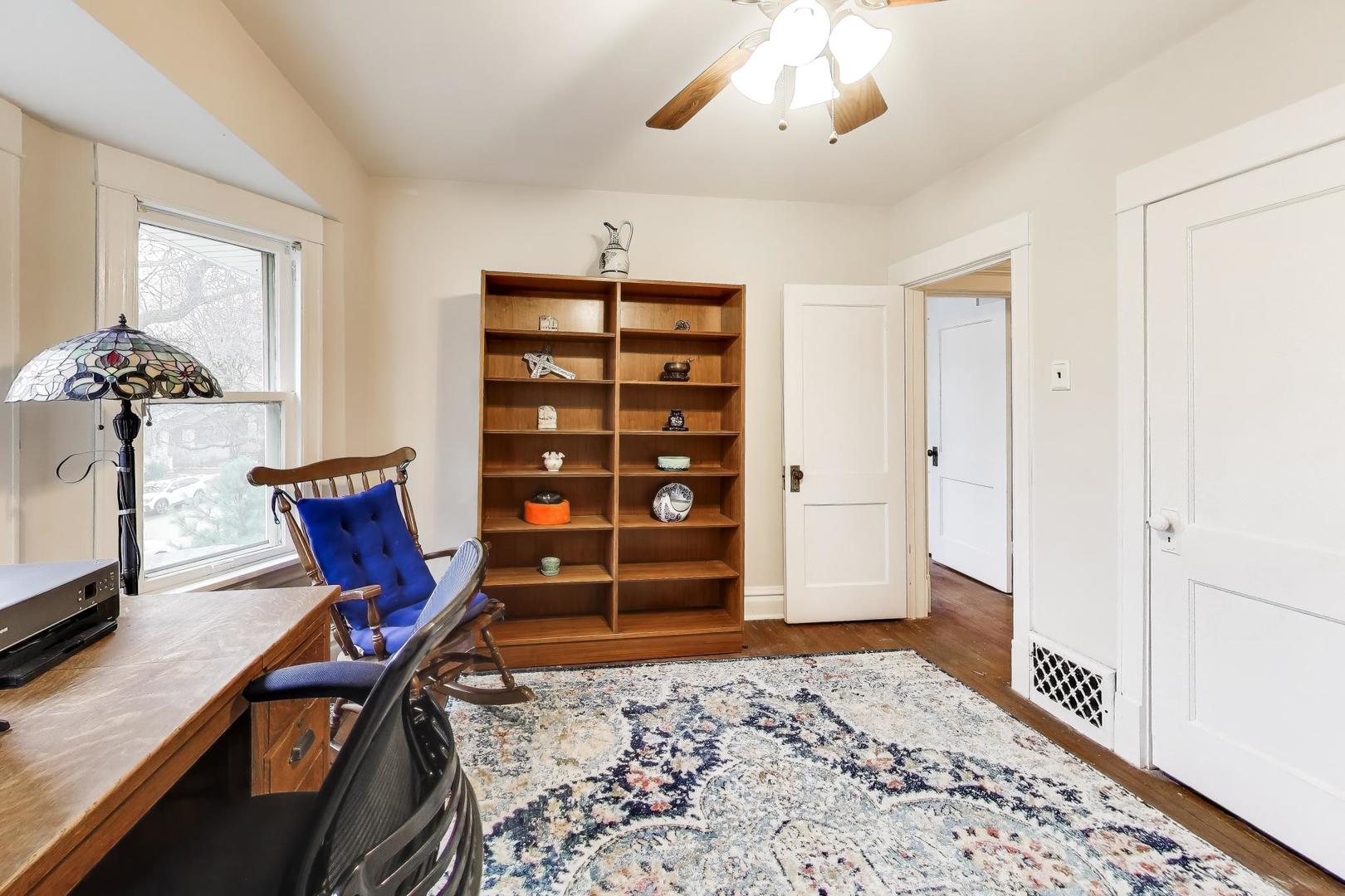 1308 W Glenlake Avenue, Chicago, IL 60660