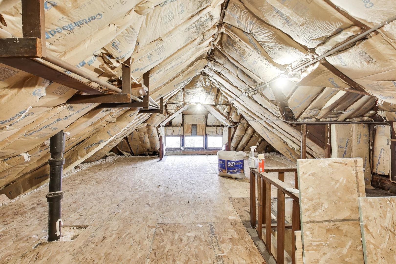 1308 W Glenlake Avenue, Chicago, IL 60660