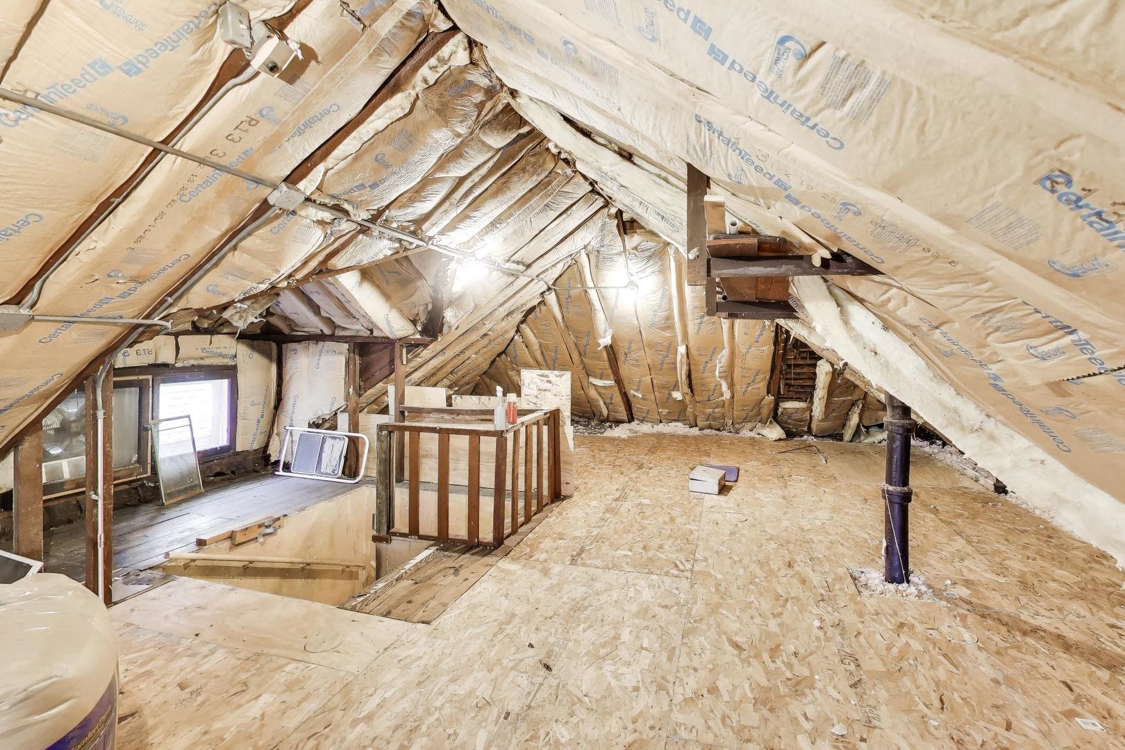 1308 W Glenlake Avenue, Chicago, IL 60660