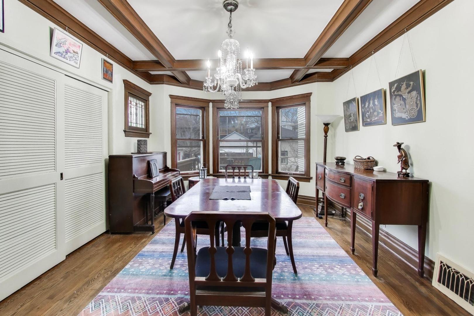 1308 W Glenlake Avenue, Chicago, IL 60660