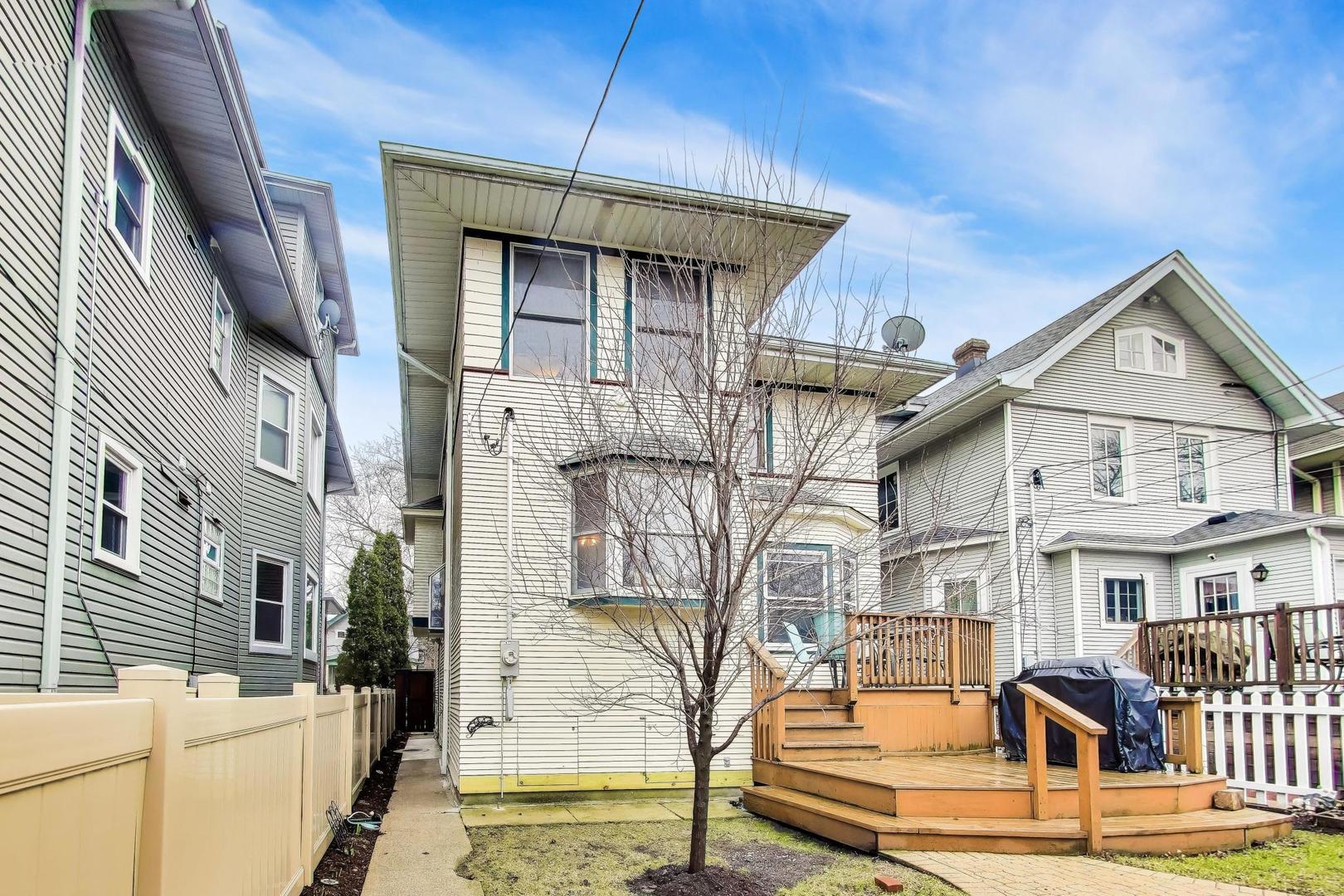 1308 W Glenlake Avenue, Chicago, IL 60660