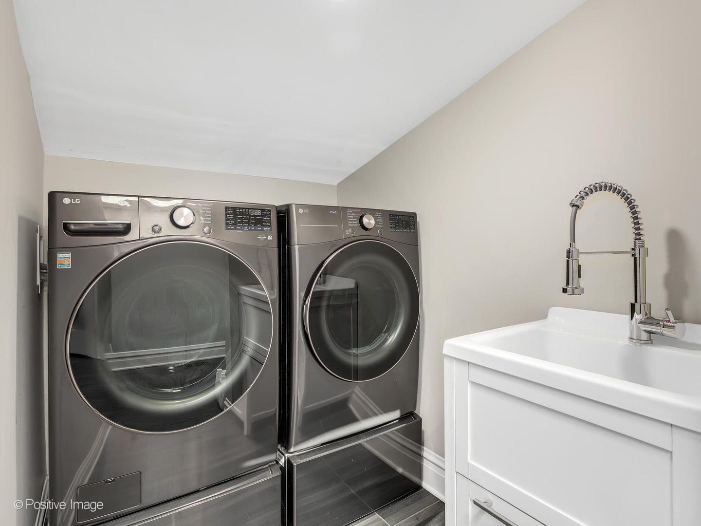 411 Birchwood Road, Hinsdale, IL 60521