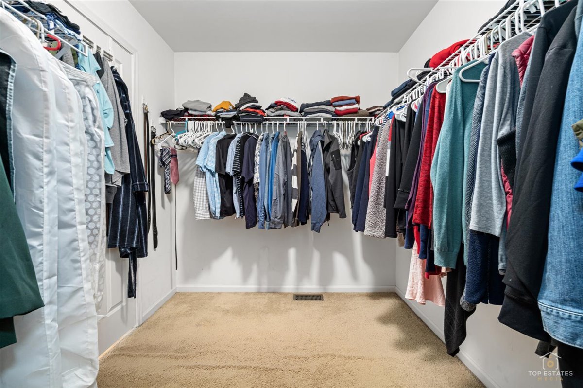 796 Singing Hills Drive, Volo, IL 60073