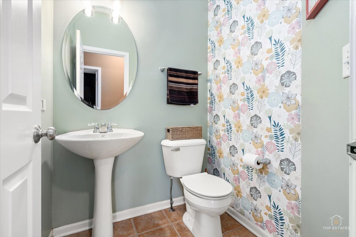 796 Singing Hills Drive, Volo, IL 60073