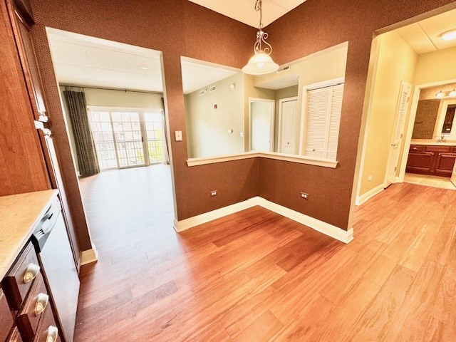 100 S Emerson Street #204, Mount Prospect, IL 60056