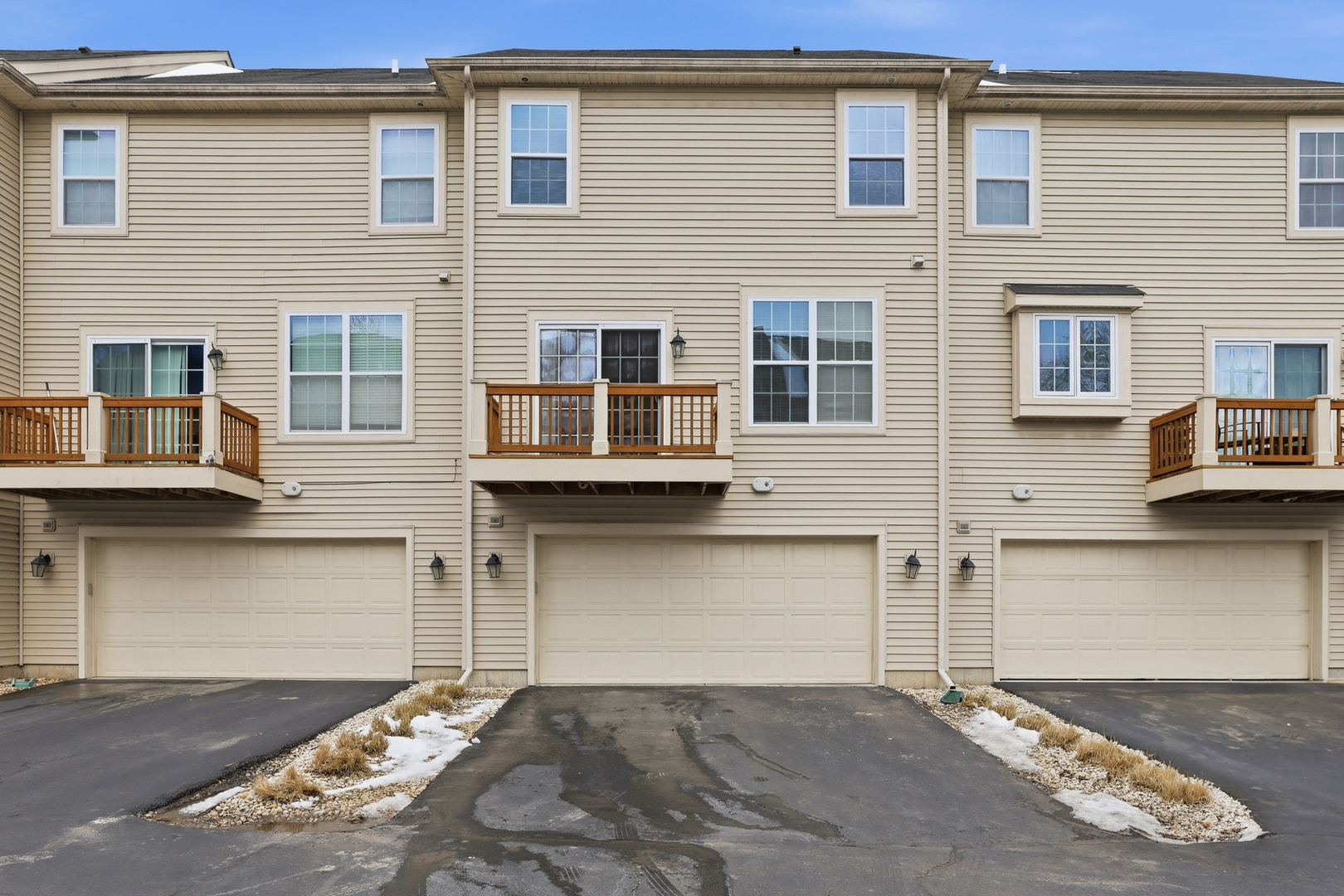 71 Melrose Court, South Elgin, IL 60177