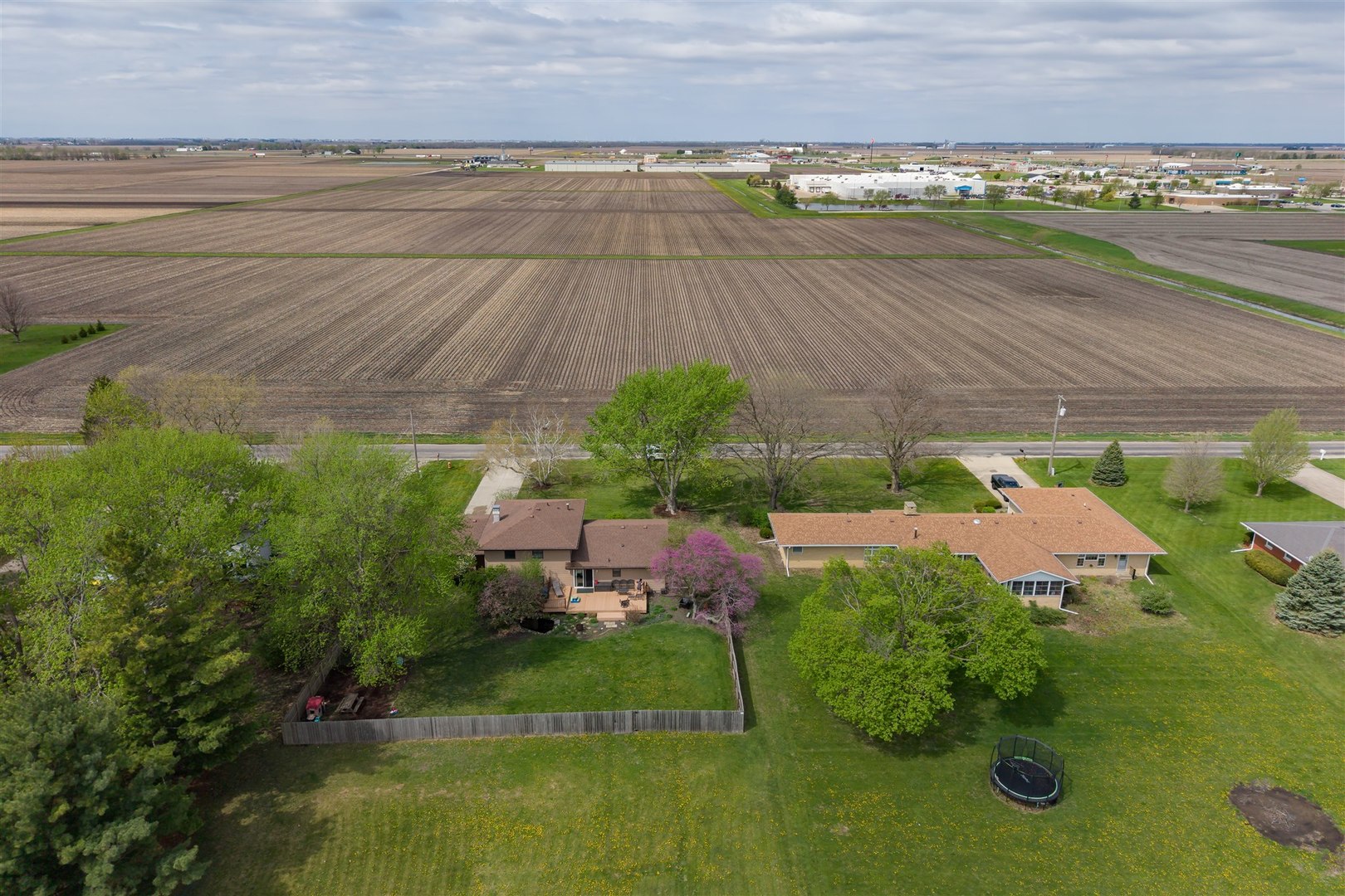 1102 Countryside Lane, Pontiac, IL 61764