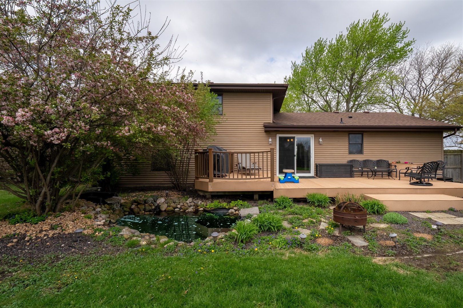 1102 Countryside Lane, Pontiac, IL 61764