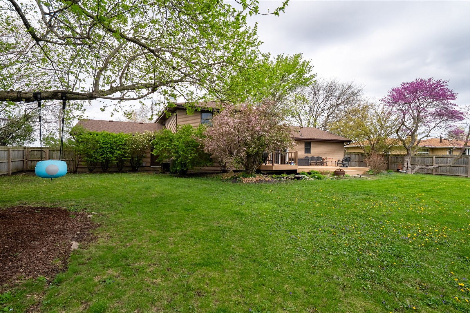 1102 Countryside Lane, Pontiac, IL 61764