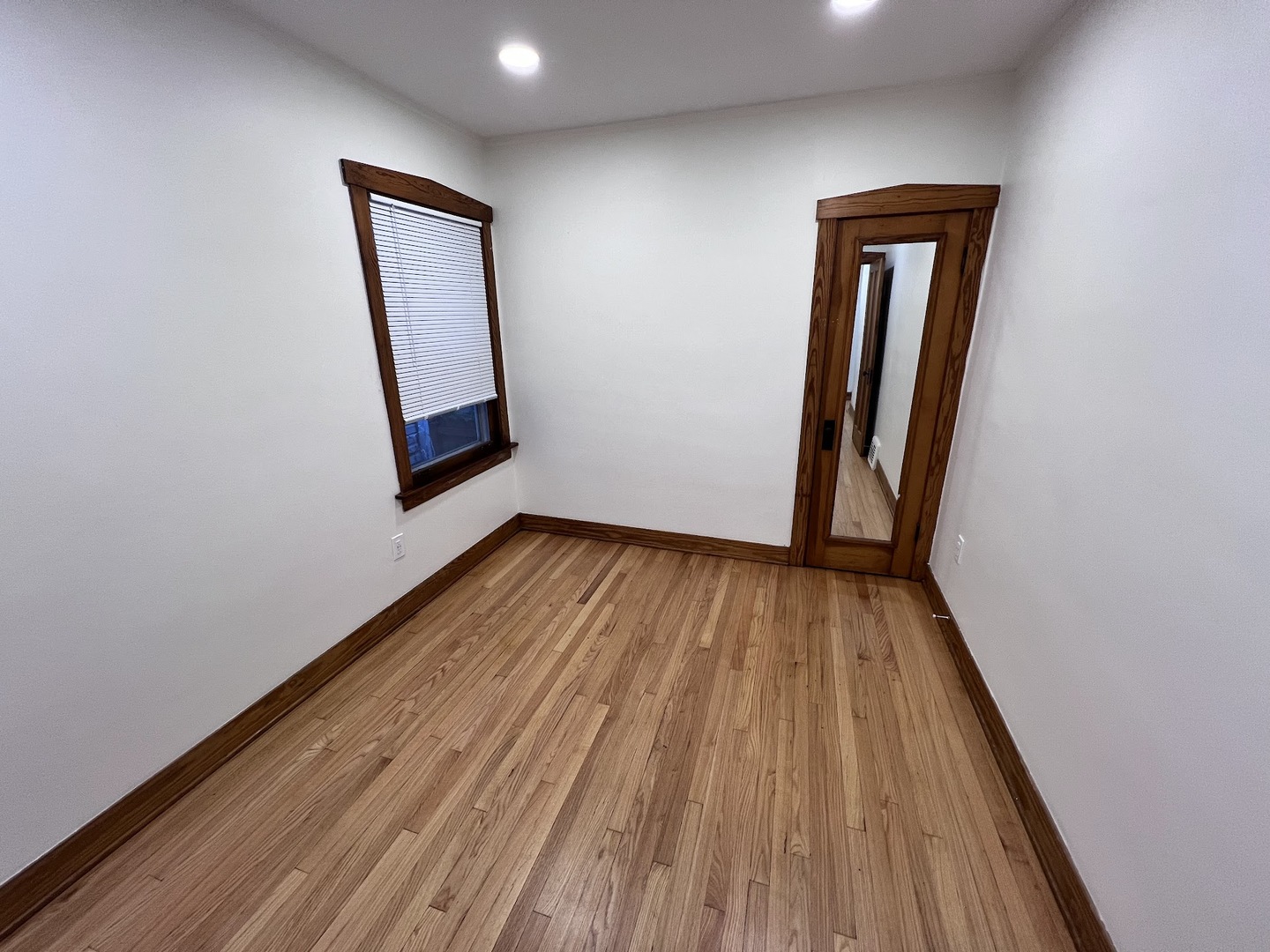 5833 W Peterson Avenue #1, Chicago, IL 60646