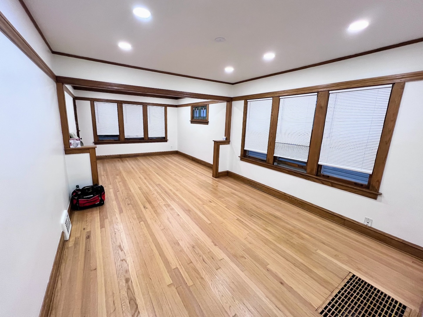 5833 W Peterson Avenue #1, Chicago, IL 60646