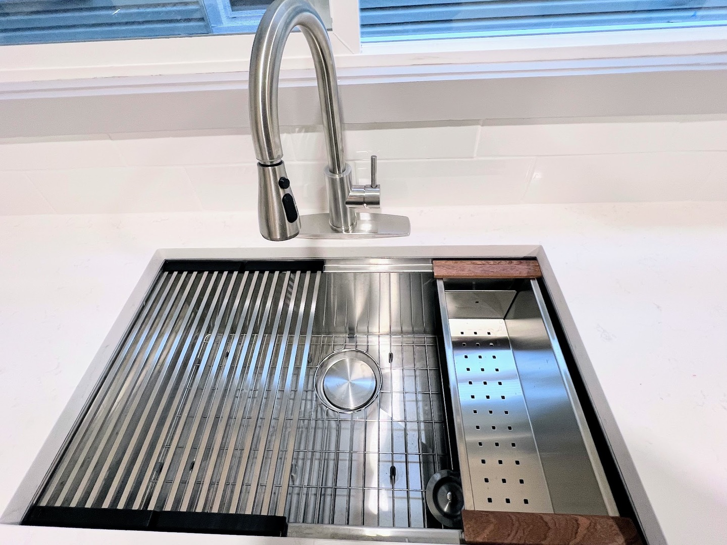 5833 W Peterson Avenue #1, Chicago, IL 60646