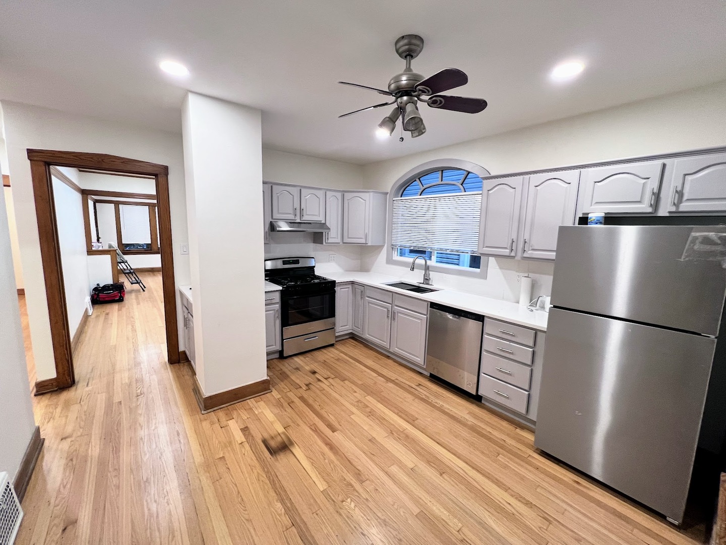 5833 W Peterson Avenue #1, Chicago, IL 60646